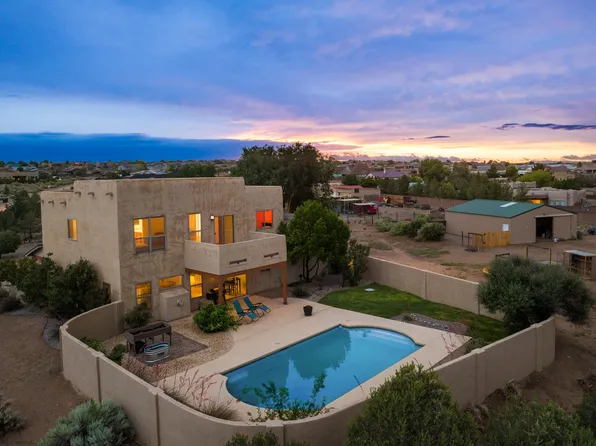 404 Alcano Cir NE, Rio Rancho, NM 87124