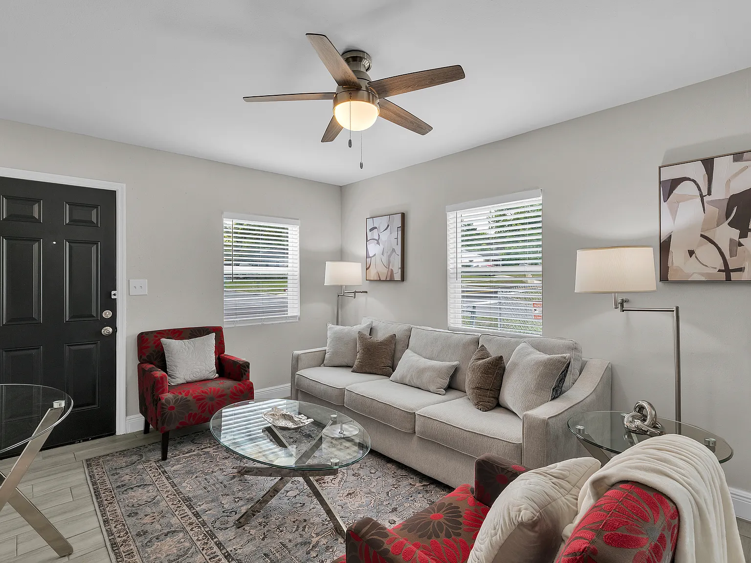 1704 Martin L King Jr Ave — Photo 2