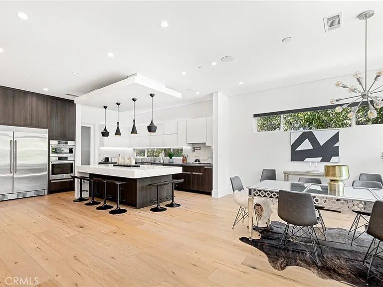 12606 Emelita St — Photo 34