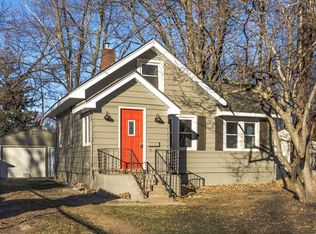 2729 Arnold Rd, Des Moines, IA 50310