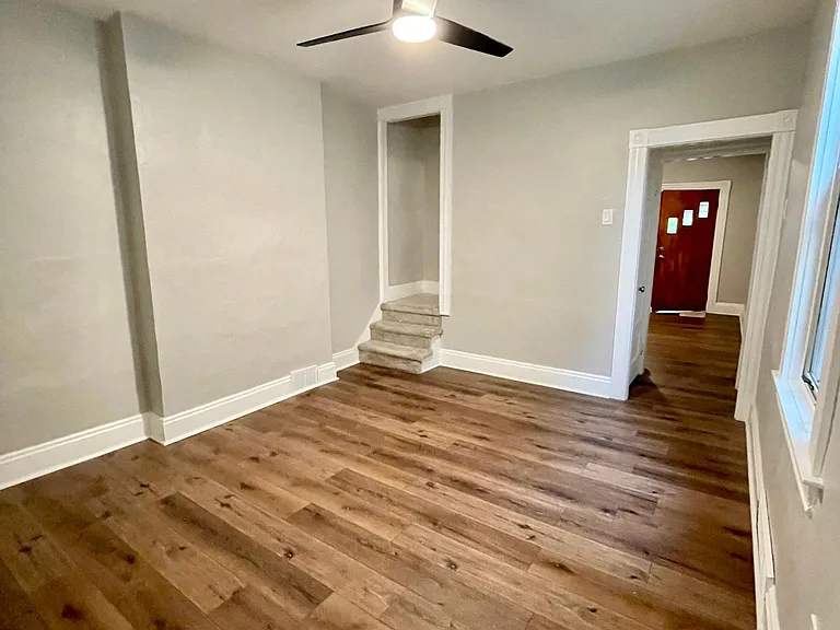 125 Hawthorne Ave — Photo 7