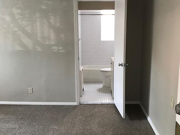 4th image of 4176 Paxton Woods Ln #9