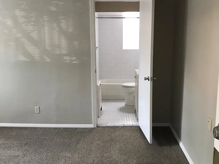 4176 Paxton Woods Ln #9 — Photo 4