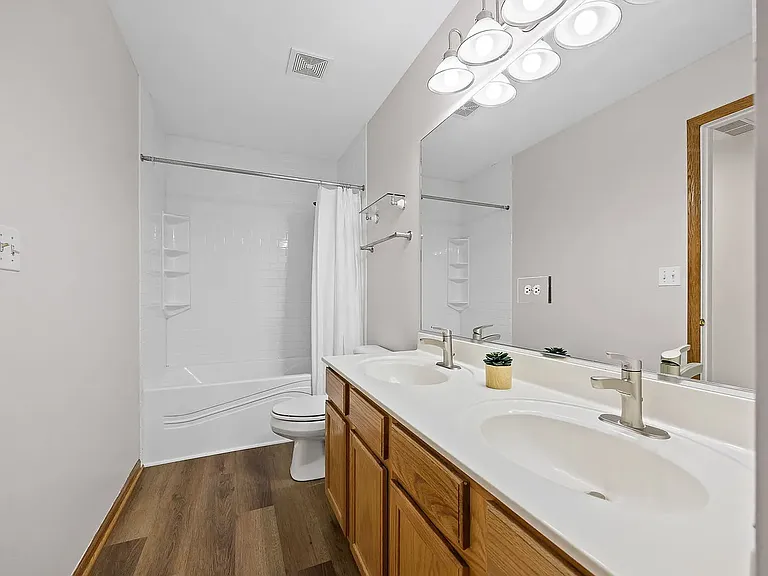262 Springbrook Trl S — Photo 13