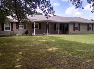 230 New Center Rd, Hartselle, AL 35640