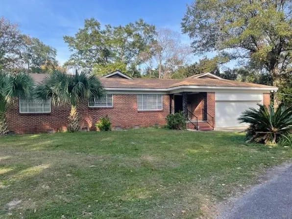 2950 Riverside Dr, Mobile, AL 36605