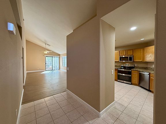 5th image of 23840 N 75th Pl