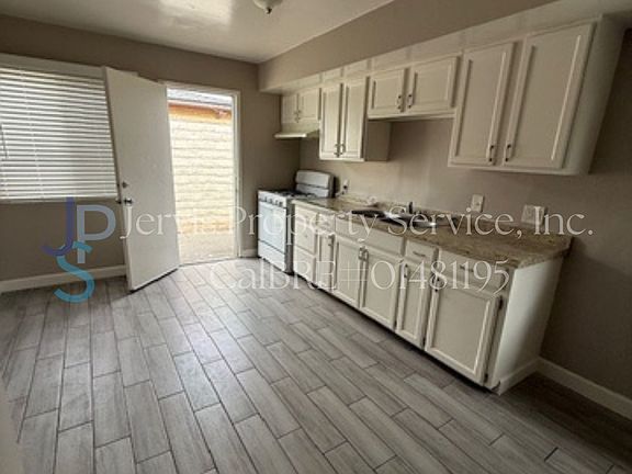 4th image of 4638 Florence Ave #J