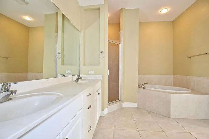 1459 Lake Baldwin Ln #B — Photo 13