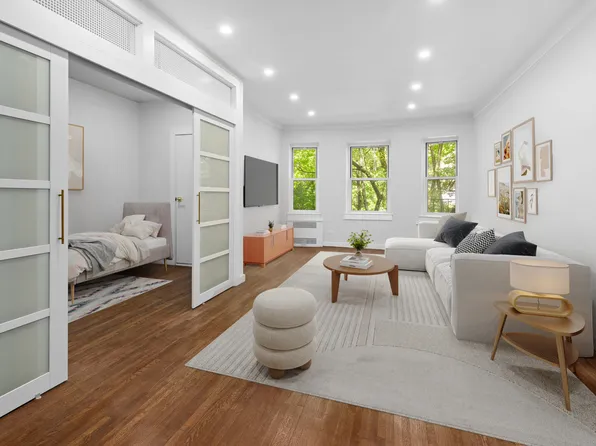 920 East 17th Street 121 image 3 of 12