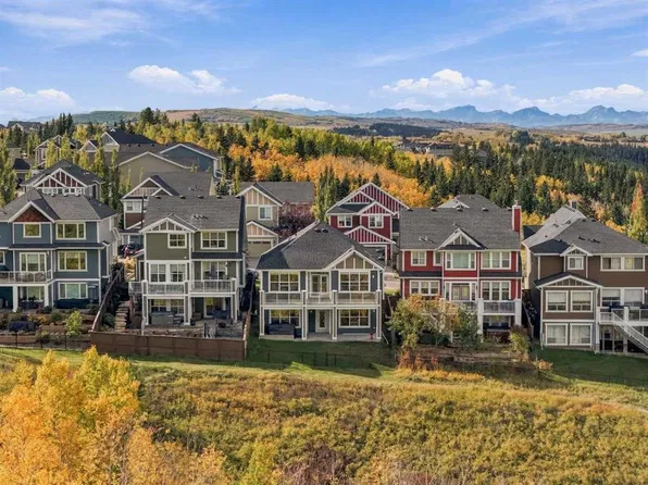 14 W Ridge View Pl, Cochrane, AB T4C 0P9