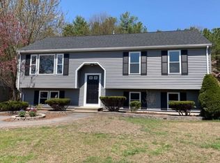 3 Hidden Ln, Mansfield, MA 02048