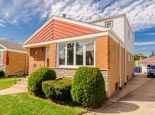 8204 S Tripp Ave, Chicago, IL 60652