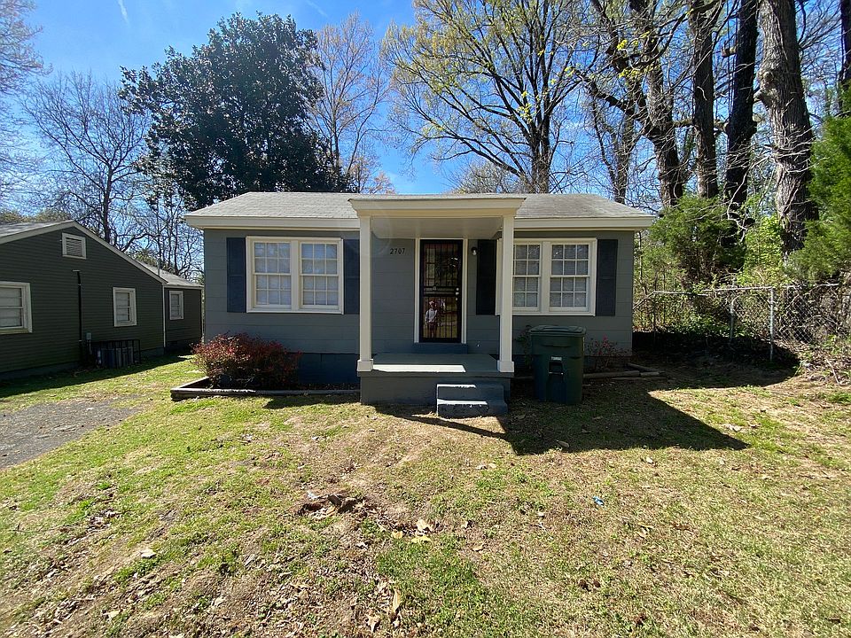 1st image of 2707 Chatsworth St N