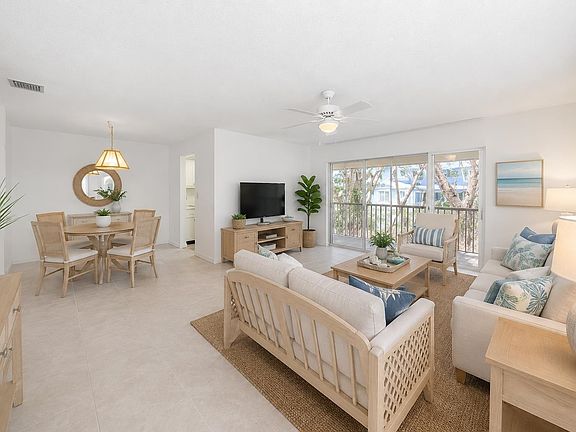 4th image of 1610 Middle Gulf Dr Unit A5