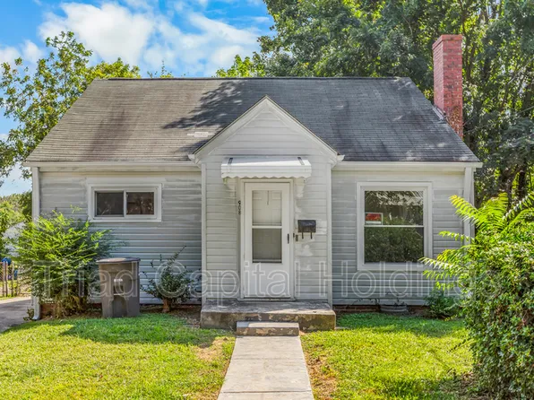 908 Roosevelt St, Winston Salem, NC 27105