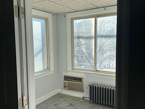 4th image of 31 E 32nd St Floor 2