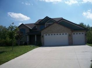 10561 Noble Cir N, Brooklyn Park, MN 55443