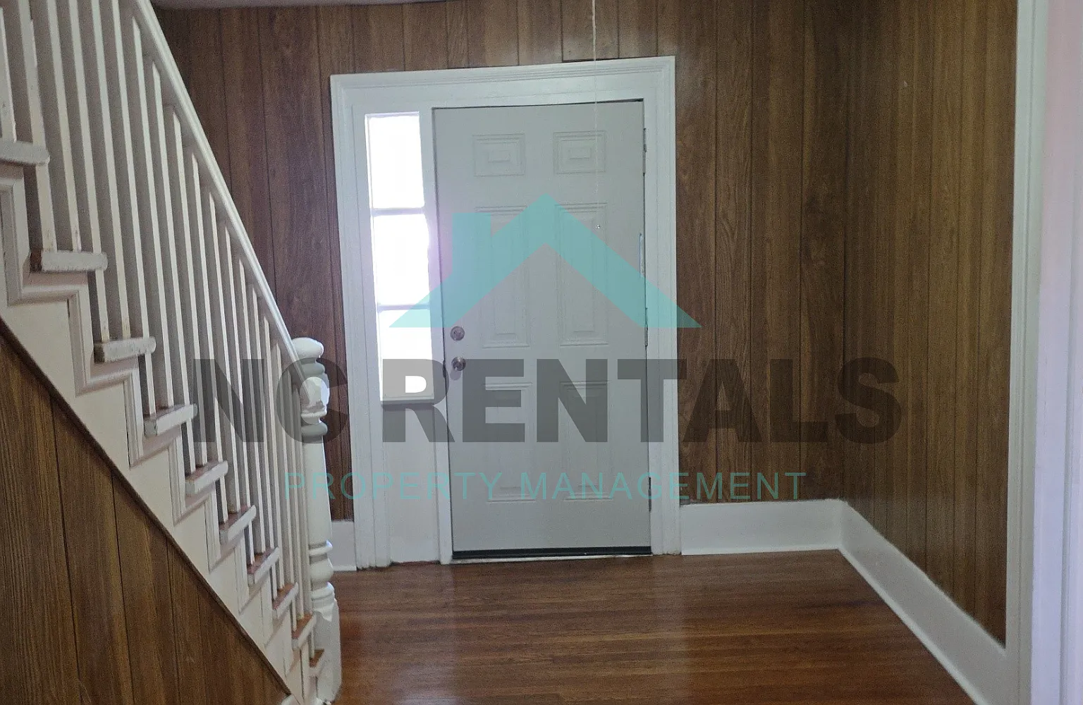 3 bed, 2260 sqft, $1,600 — Photo 3