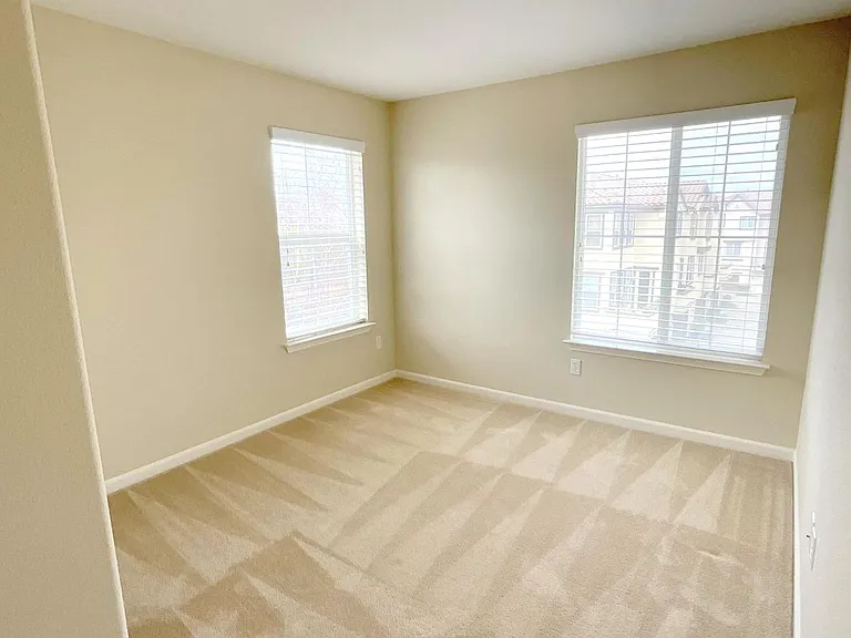 6319 Byron Ln — Photo 32