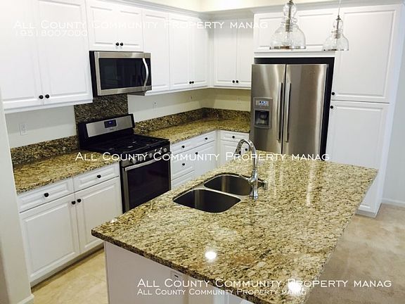 2nd image of 31863 Calle Brio