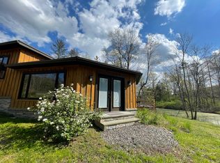 26 Hemmingway Ln #A, Red Hook, NY 12571