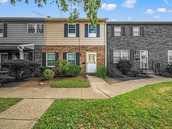 2nd image of 8250 Deepwood Blvd Unit 7
