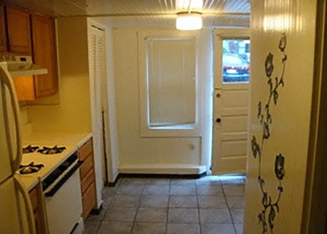 2545 Benvenue Ave — Photo 19