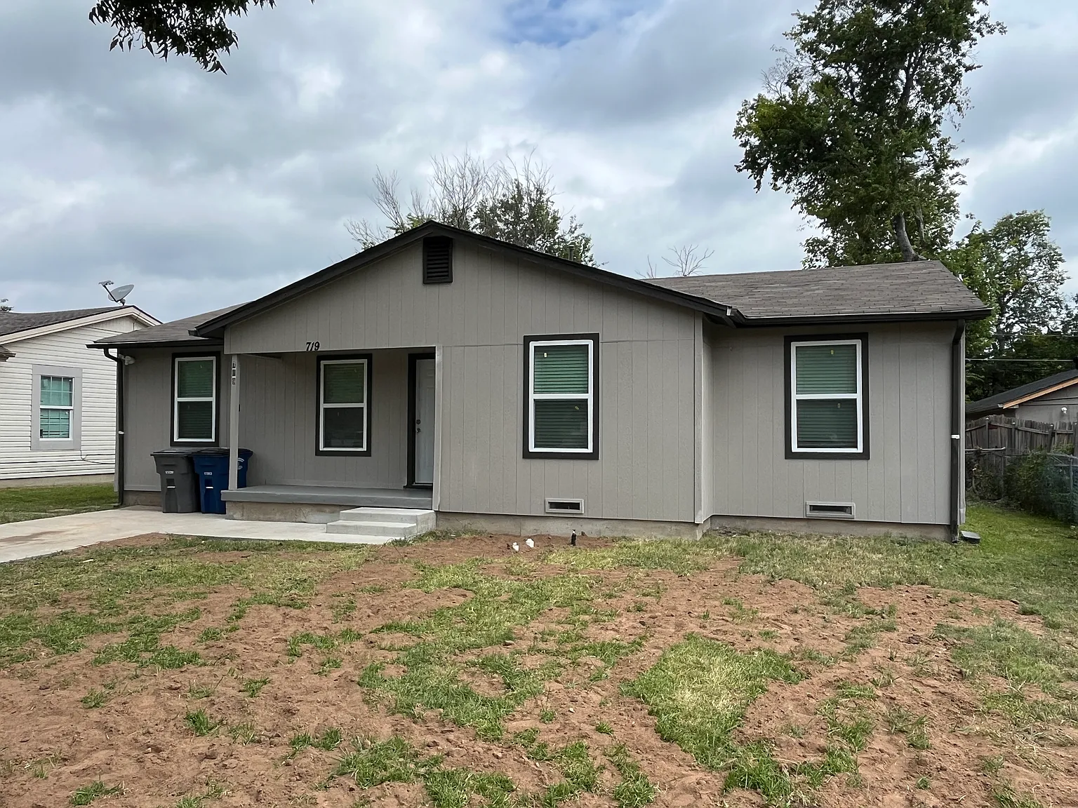 4 bed, 1292 sqft, $1,800 — Photo 2