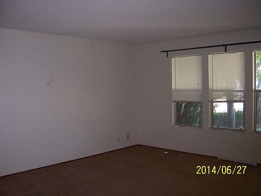 4th image of 263 Christine Dr