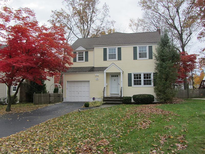1st image of 33 Concord Dr