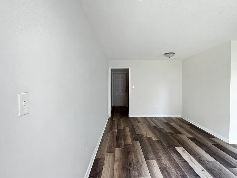 2400 Goodwin Ave #2 — Photo 2