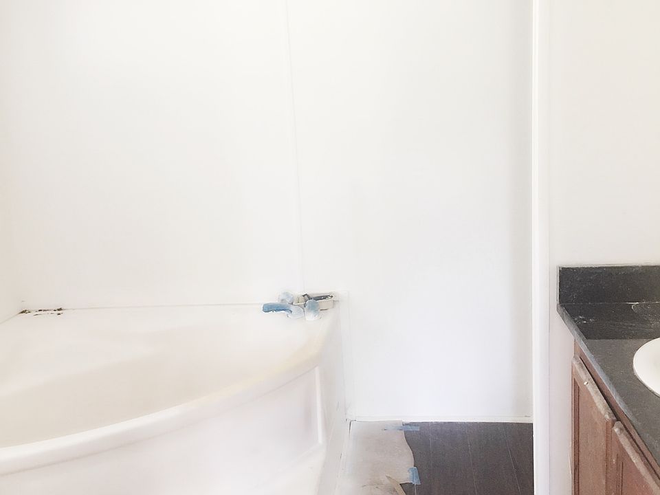 1st image of 233 SE Scarlett Way