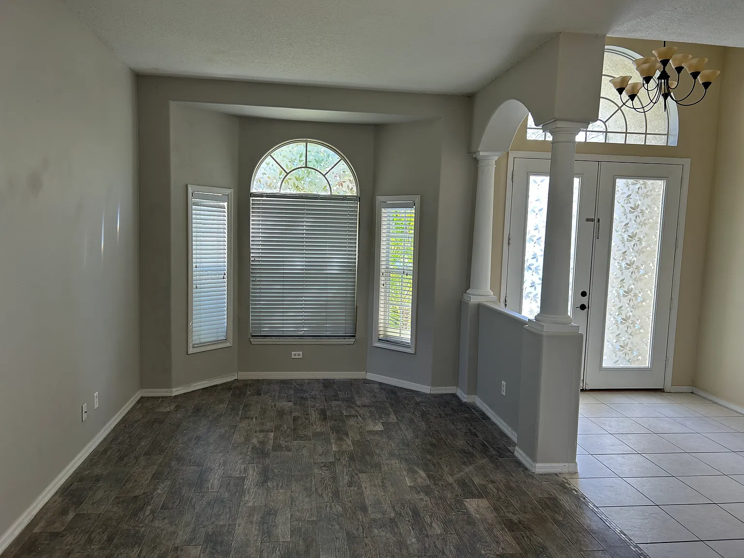 4 bed, 2417 sqft, $2,500 — Photo 2