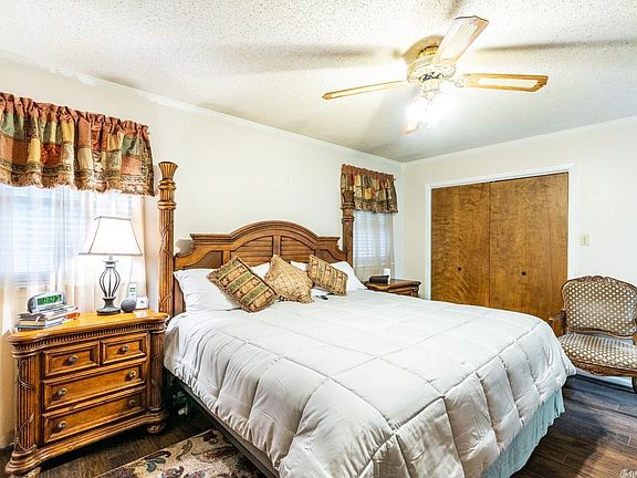 5th image of 508 Wisteria Dr