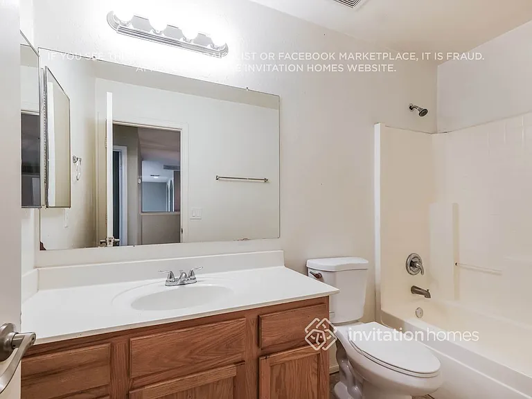 8134 W Hilton Ave — Photo 15