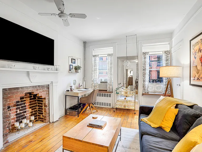 184 Franklin St #7 — Photo 3