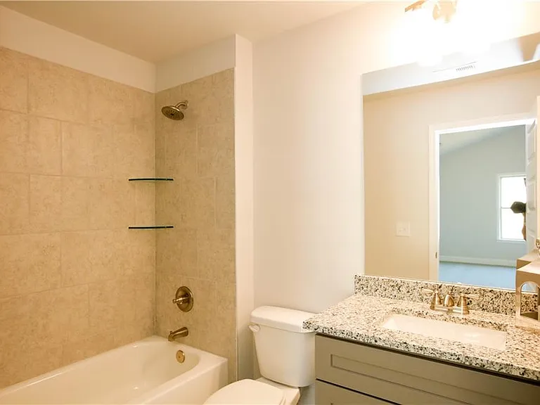 452 Hellen Valley Dr — Photo 32