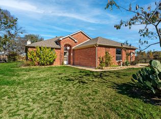 1209 Sherman St, Tioga, TX 76271