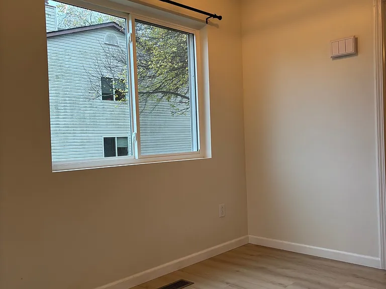 205 Lakewood Ct #3 — Photo 3