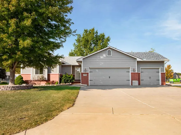 2126 S Golden Hills Ct, Wichita, KS 67209