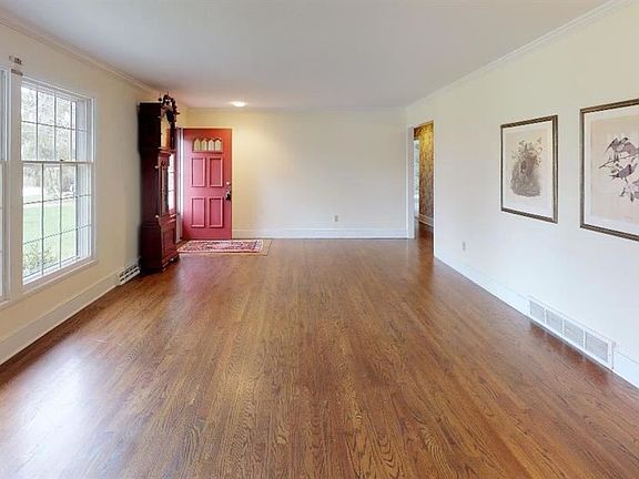 2nd image of 5771 Sunset Dr