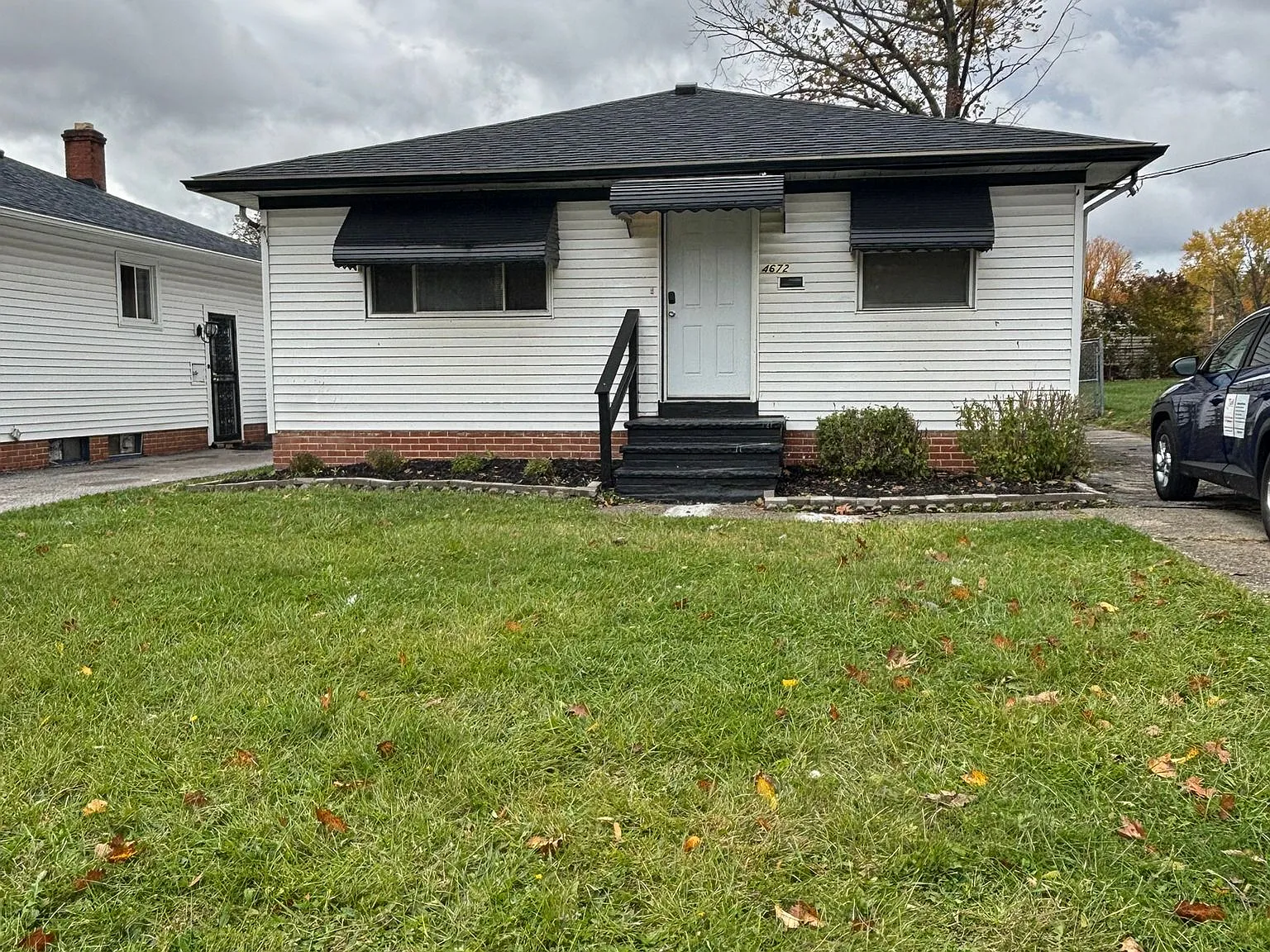 3 bed, 980 sqft, $1,600 — Photo 1