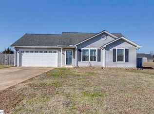 541 Mountain View Rd, Boiling Springs, SC 29316