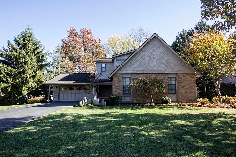 1st image of 2242 Oakhurst Dr