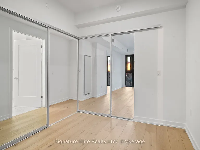 801 The Queensway #520 — Photo 15