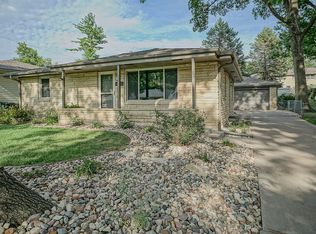 332 S 54th St, Lincoln, NE 68510
