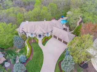 8016 Timbercrest Pl, Kansas City, MO 64152