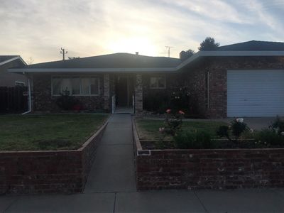 570 N Oak Ave, Oakdale, CA, 95361