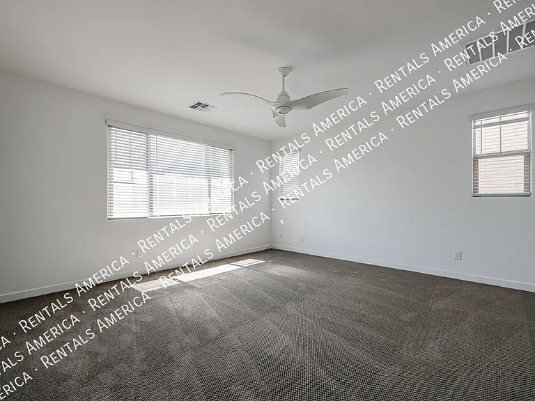 1051 E Armstrong Way — Photo 23